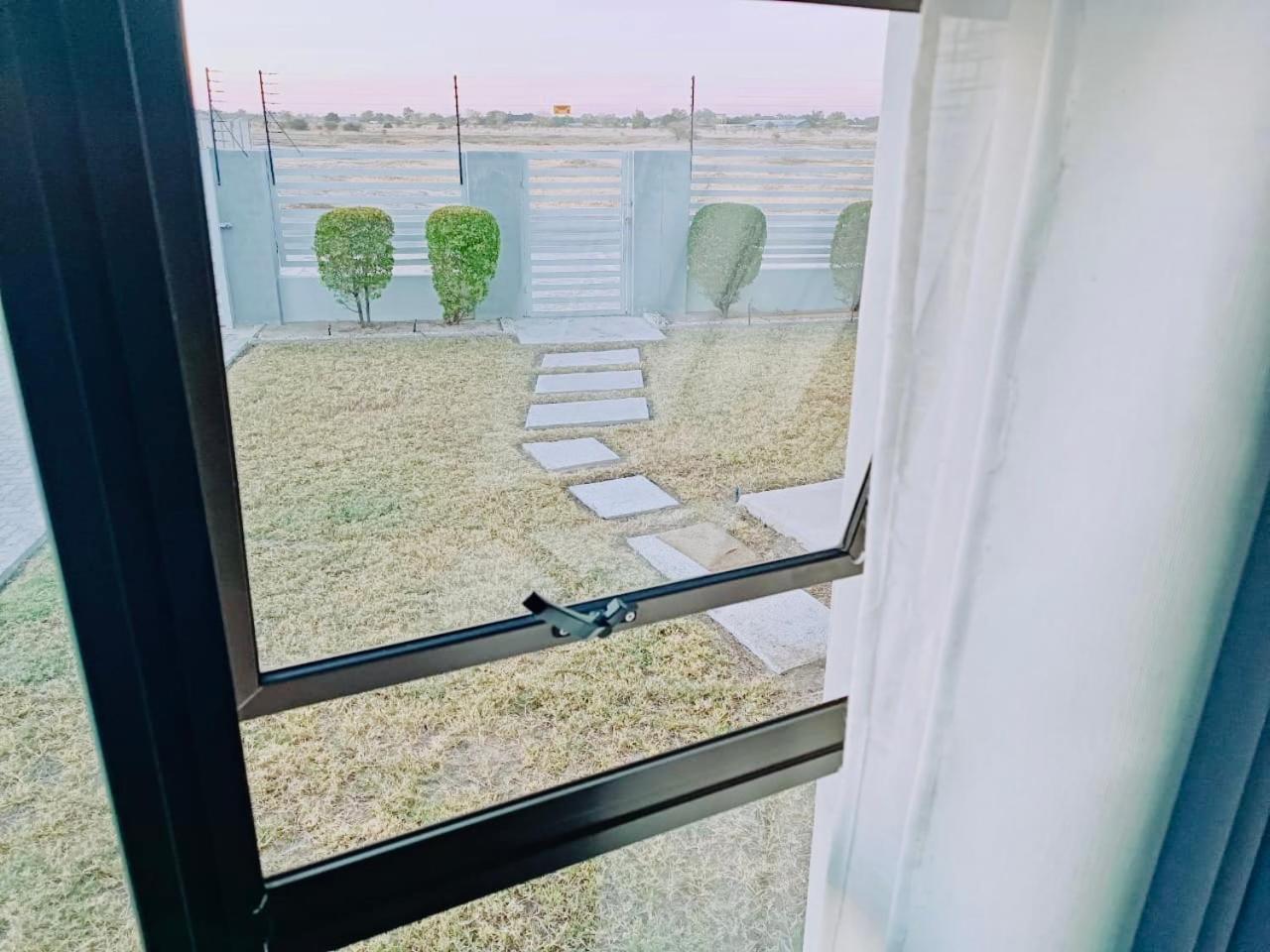 Northern Oasis Hotell Oshakati Exteriör bild